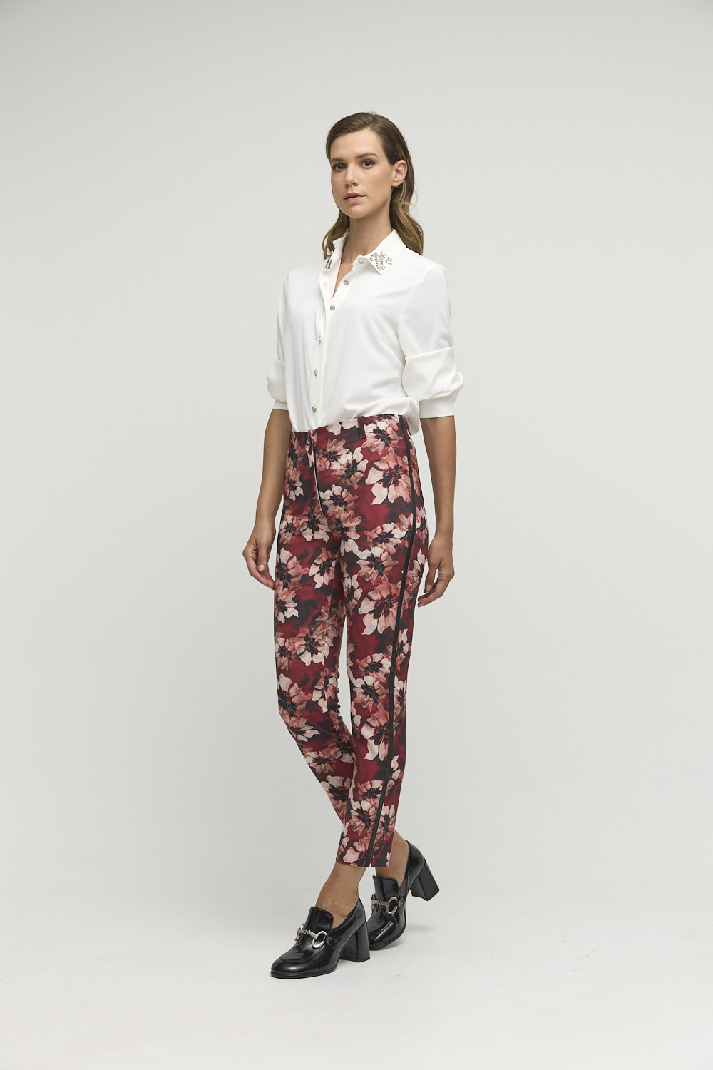 L4204Q Floral παντελόνι με κανονική γραμμή -1 Floral παντελόνι με κανονική γραμμή - Image 1