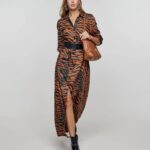 Σεμιζιέ φόρεμα με animal print και ζώνη