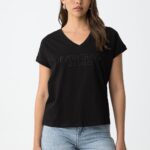 Μαύρο κοντομάνικο t-shirt με κεντημένη φράση