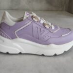 Λιλά δερμάτινα sneakers με στρας και λευκή chunky σόλα