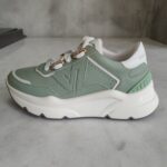Δερμάτινα σάλβια sneakers με στρας και λευκή chunky σόλα