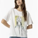 Βαμβακερό λευκό t-shirt με τύπωμα κοπέλας